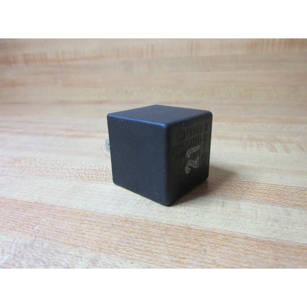 Volkswagen 111953227D Siemens VW Flasher Relay 5WK168 - New No Box