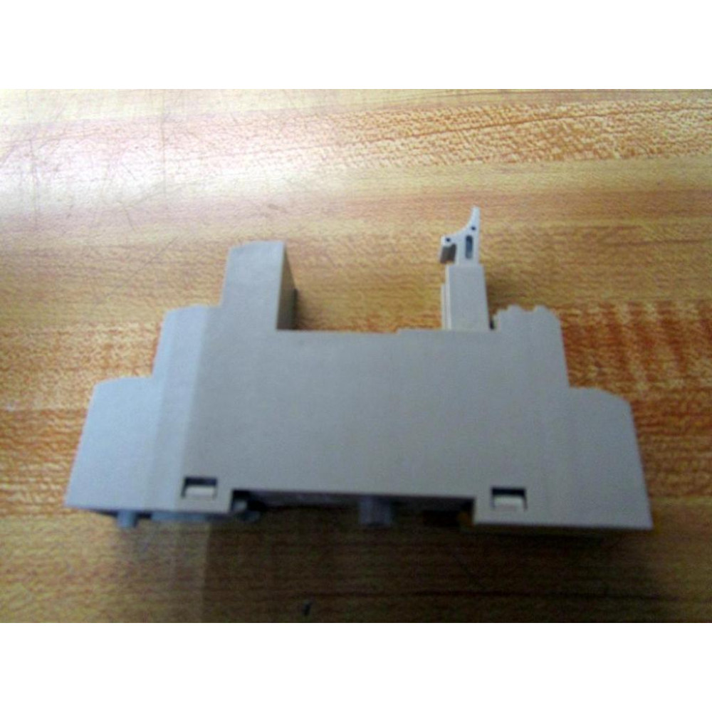 Omron P2RF-05-E Relay Base P2RF05E - New No Box