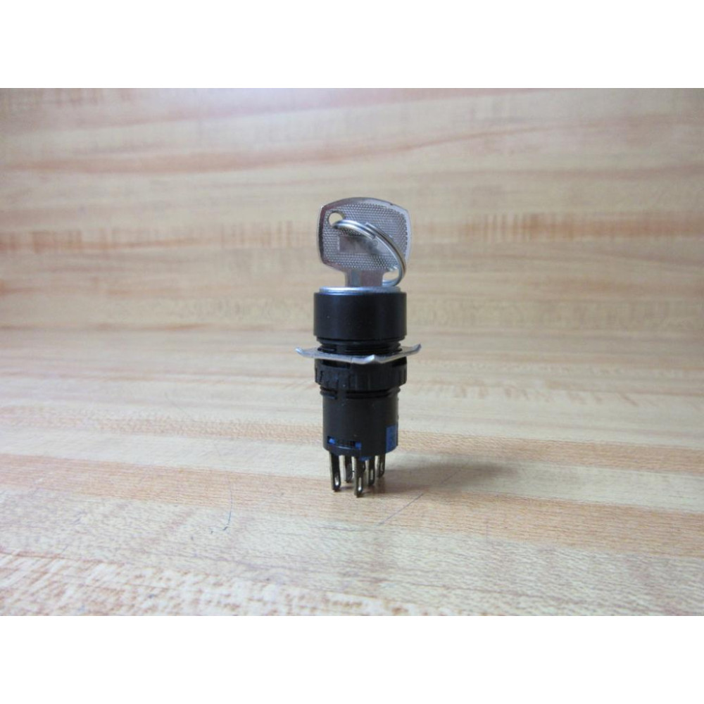IDEC AS6-KT Key Selector Switch AS6KT - Used