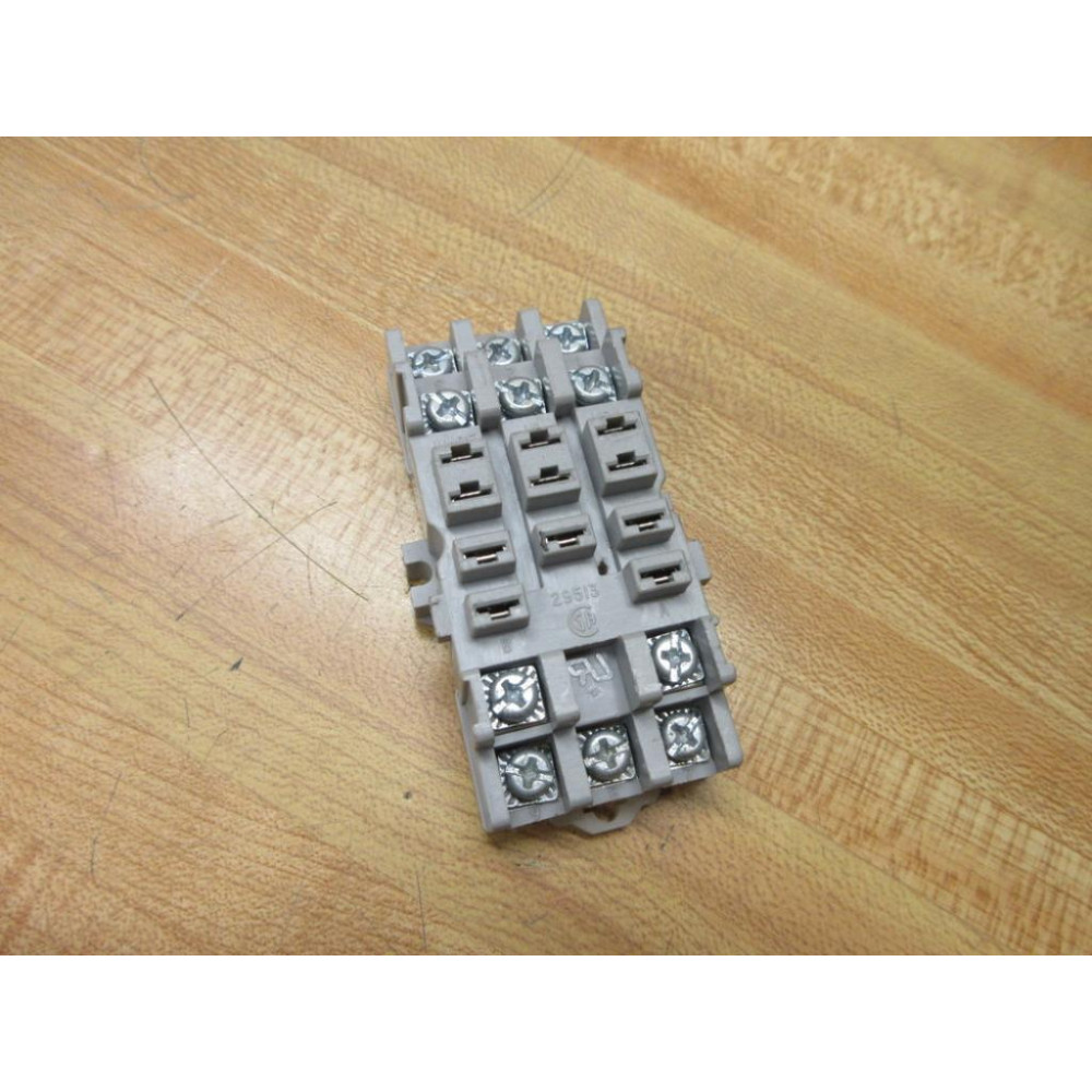 Potter & Brumfield 27E893 Relay Socket wWhite Clip - New No Box