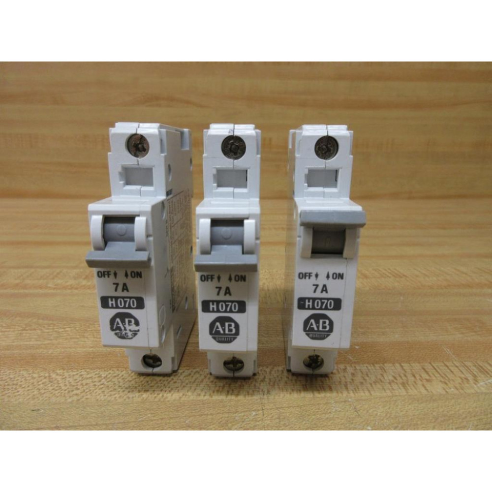 Allen Bradley 1492-CB1H070 Circuit Breaker 7 Amp 1 Pole (Pack of 3) - Used