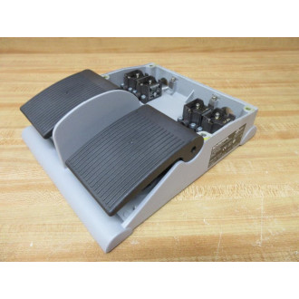 Schmersal T2FH 232-2222 Foot Pedals T2FH2322222 Missing Cover & Shield