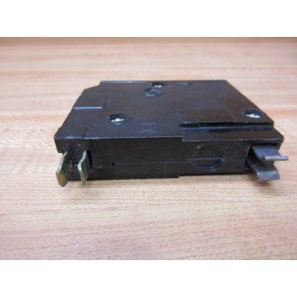 Square D QO120 Circuit Breaker 1P 20A QO120 Chipped - Used