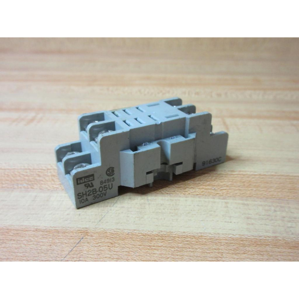 IDEC SH2B-05U Relay Socket SH2B05U - Used