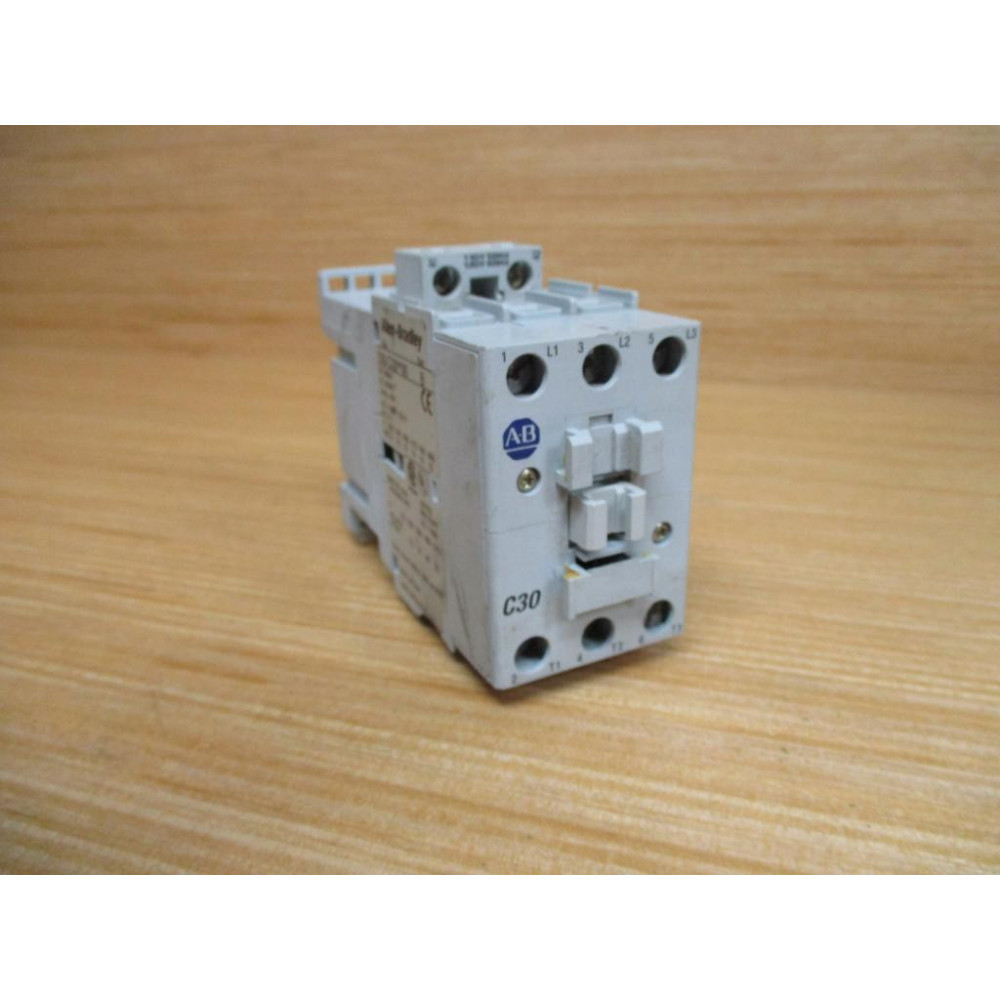 Allen Bradley 100-C30D00 Contactor 100C30D00 Series B - Used