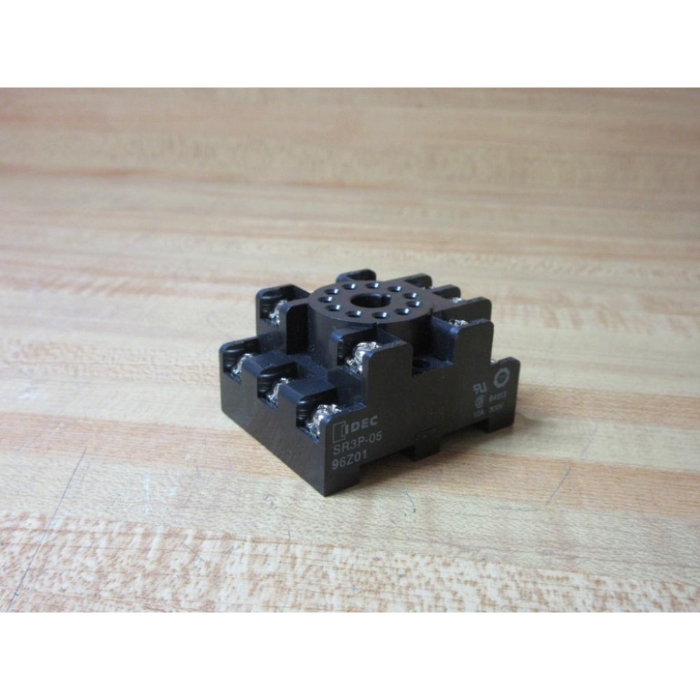 IDEC SR3P-05 Relay Socket SR3P05 Black - New No Box