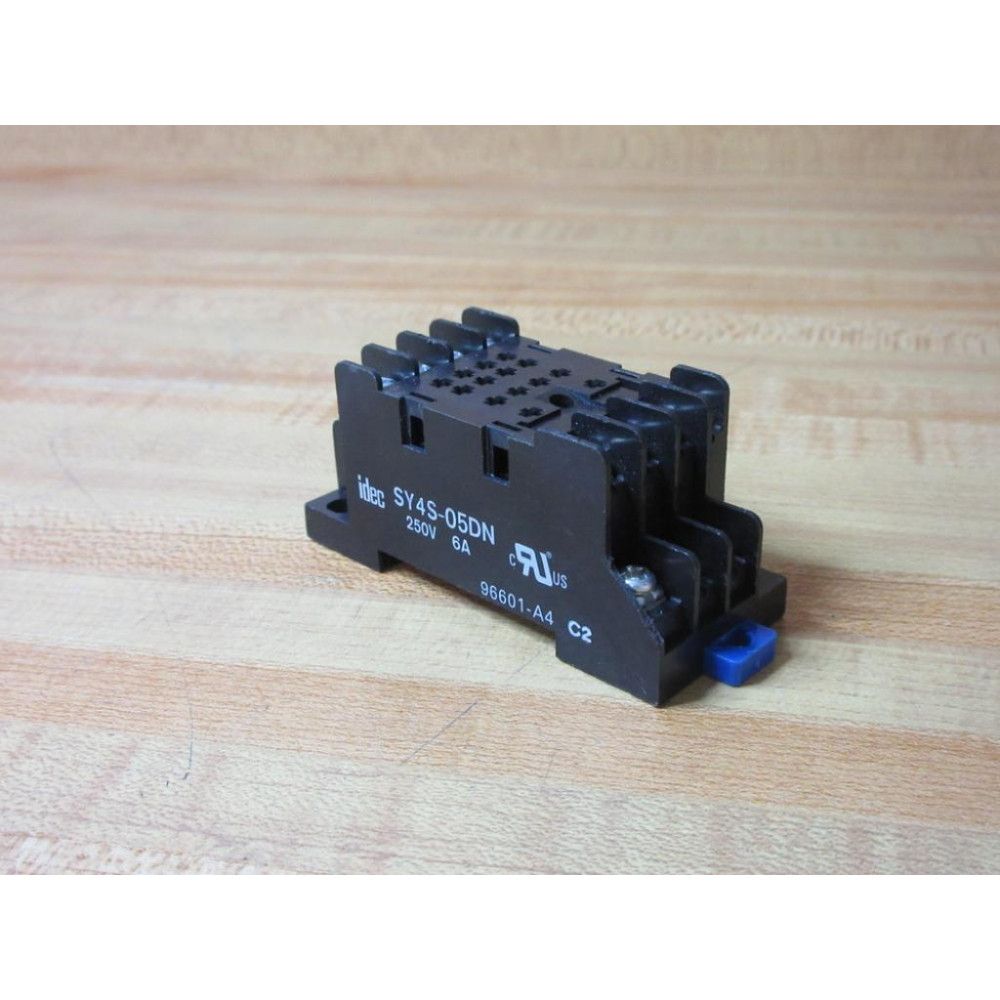IDEC SY4S-05DN Relay Socket SY4S05DN - New No Box