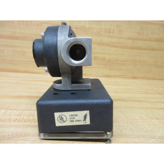 Universal Flow Monitors 04G-6-100S-3NR Flow Monitor 29112 Cracked Display - Used