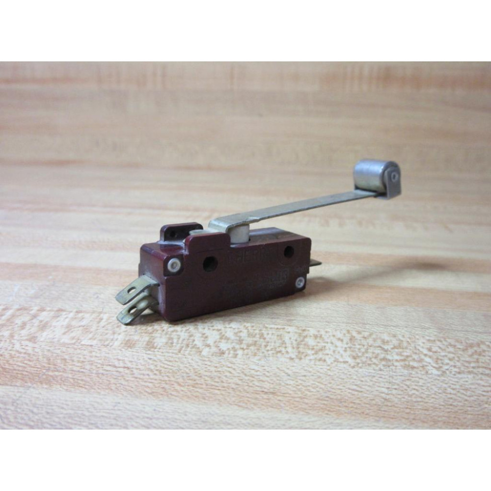 Cherry E13 Push ButtonSnap Action Switch WRoller Lever Arm - Used