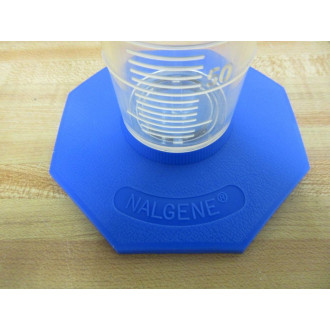 Nalgene 3663-0500 Cylinder 36630500 Cracked At Top - New No Box
