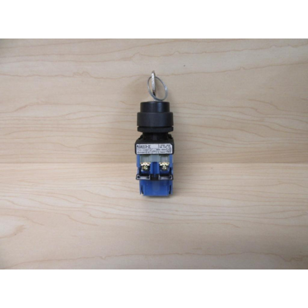 Fuji Electric AR22JR-3C Keyed Selector Switch - New No Box