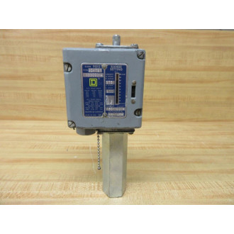Square D 9012-ACW7S1 Schneider Pressure Switch 133003-A - Used