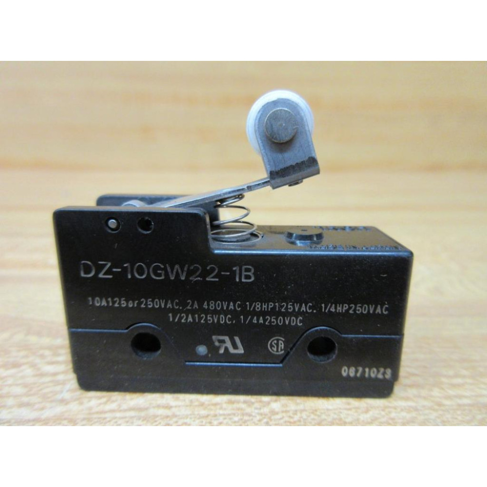 Omron DZ-10GW22-1B Microswitch DZ10GW221B - New No Box