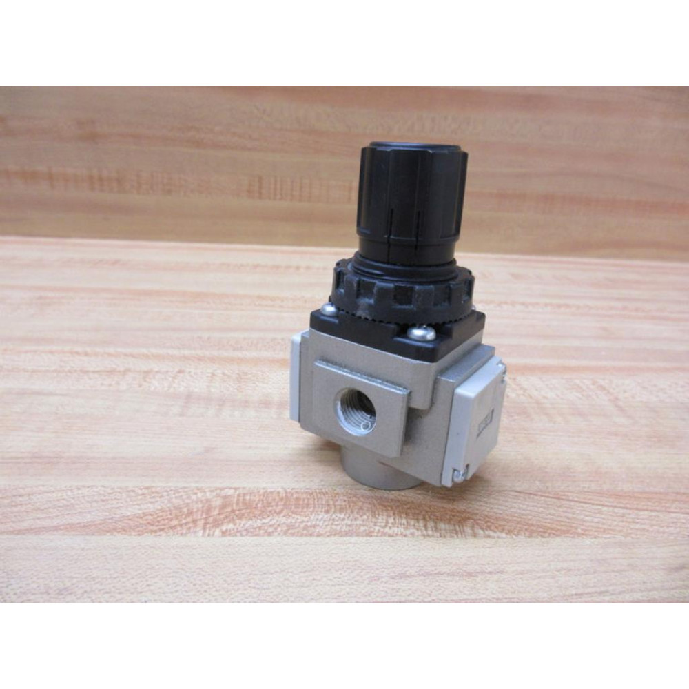 SMC AR20-02E-R Regulator AR2002ER Missing Gauge Cover - Used