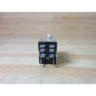 Cutler Hammer D7PR23T1-24V DC Eaton Relay D7PR23T1-24VDC Series A2 - Used