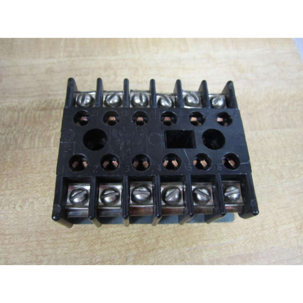 Struthers-Dunn MSD 27390J Dunco Socket 27390 Chipped (Pack of 7) - Used