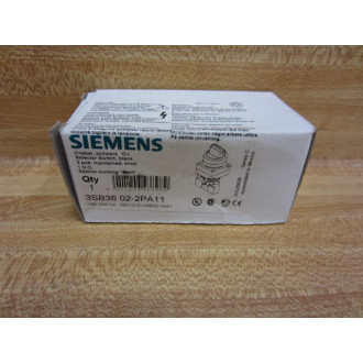 Siemens 3SB3602-2PA11 Switch 3SB36022PA11 w3SB3400-0B & Base,Clip