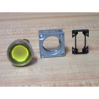 Siemens 3SB3 657-0AA31 Yellow 3SB36570AA31 wBase & Clip