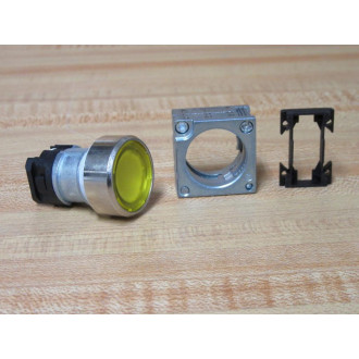 Siemens 3SB3 657-0AA31 Yellow 3SB36570AA31 wBase & Clip
