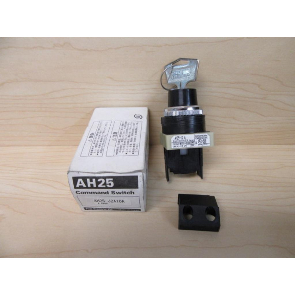 Fuji Electric AH25-J2 A Selector Switch Key AH25J2A WAHX290 Contact Block