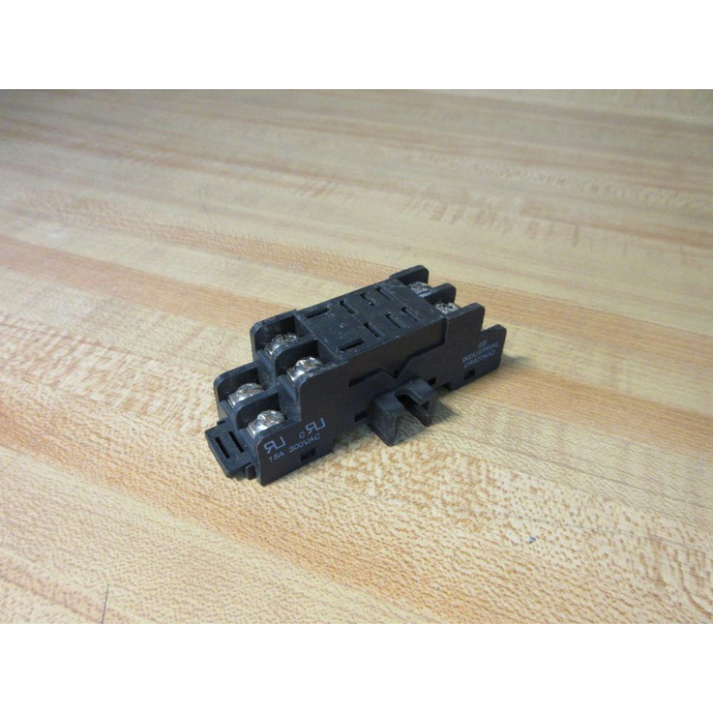 General Electric CR420NA2 GE Industrial Relay Socket - New No Box