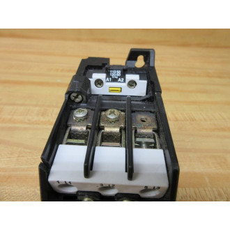 General Electric CR7CHA Spectra 700 Magnetic Contactor Chipped