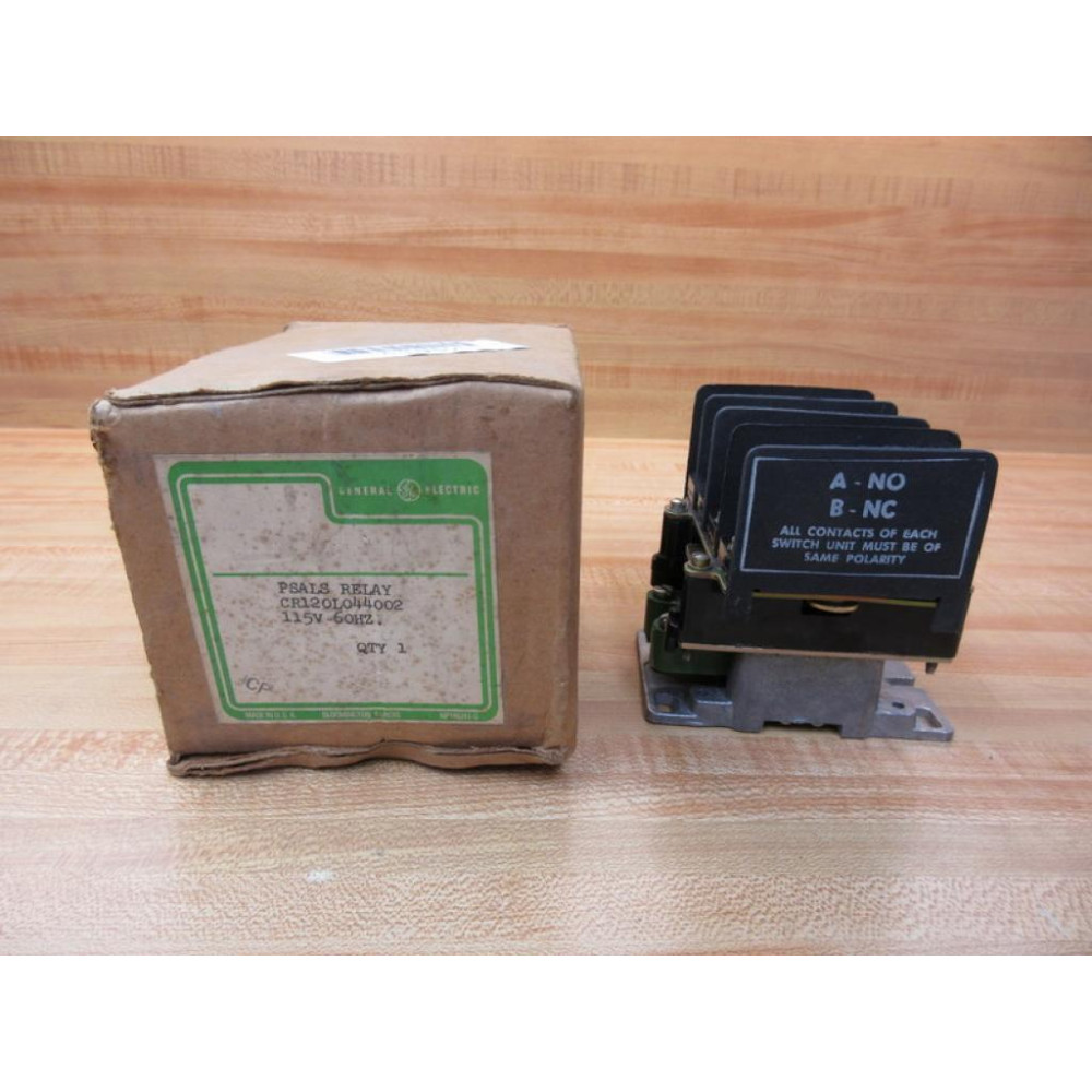 General Electric CR120L044002 Relay