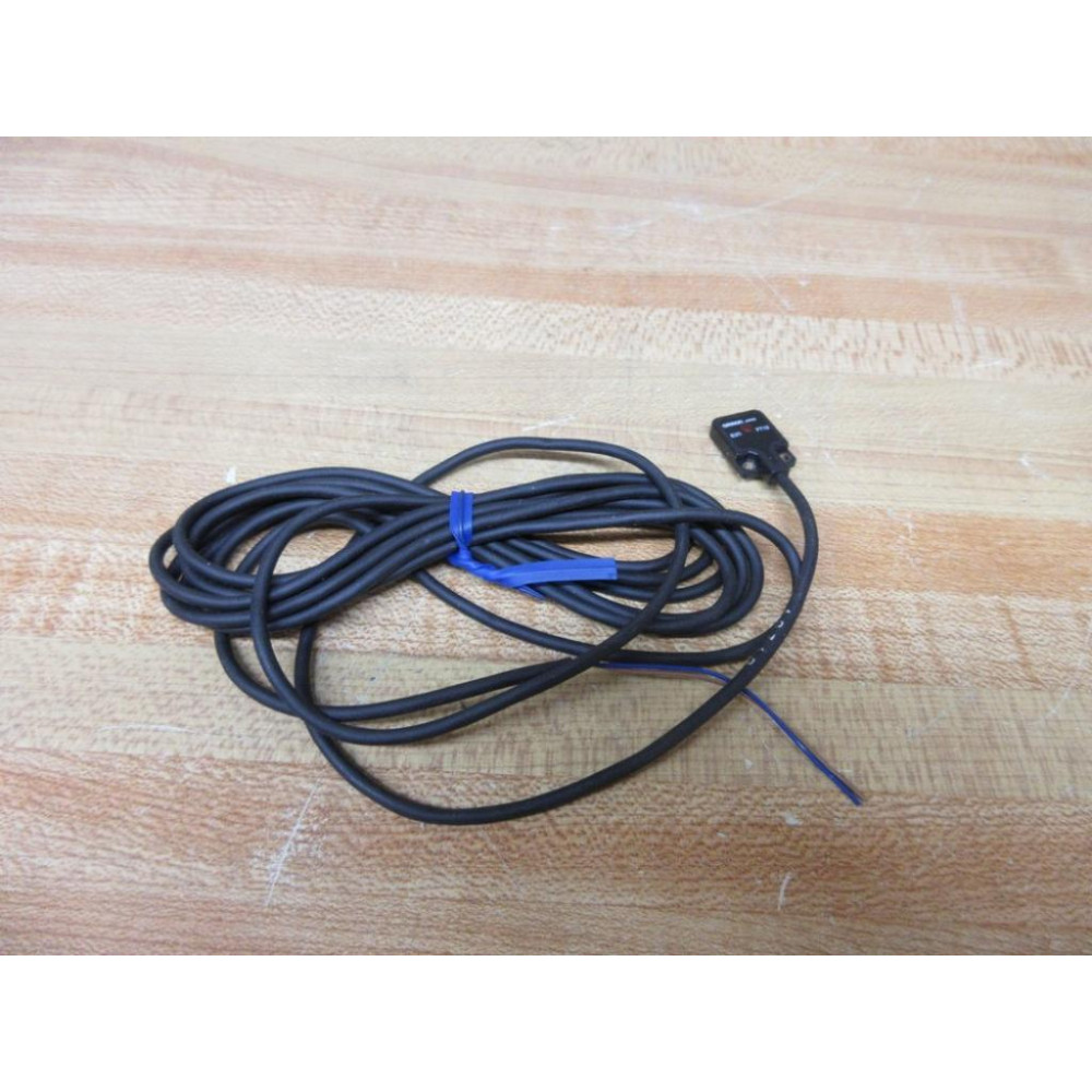 Omron E3T-FT12 Photelectric Sensor E3TFT12 Emitter Only - New No Box