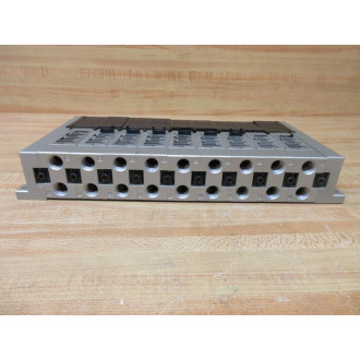 SMC VV5FS2-01T-091-02 Pneumatic Valve Manifold VV5FS201T09102 Broken Plugs