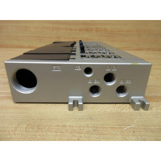 SMC VV5FS2-01T-091-02 Pneumatic Valve Manifold VV5FS201T09102 Broken Plugs