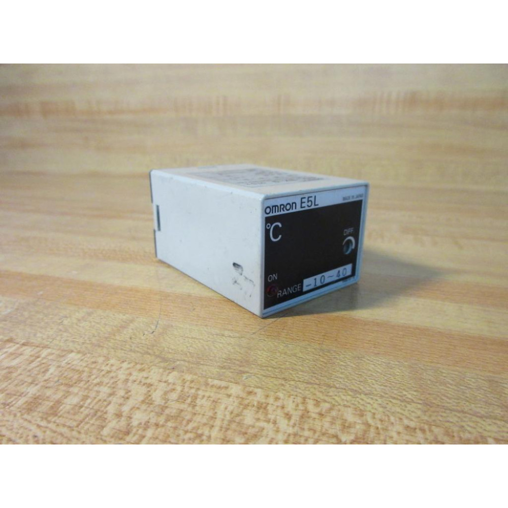 Omron E5L-BX-9 Temperature Controller E5LBX9 - Used