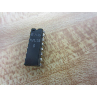 Signetics N74195 Integrated Circuit