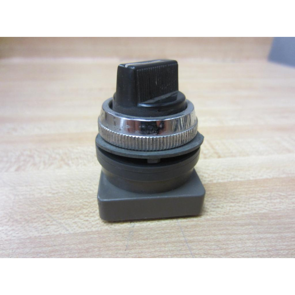 IDEC ASN Turn Switch - Used