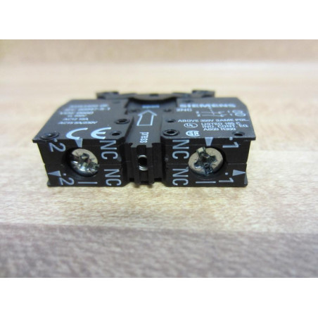 Siemens 3SB3400-0E Contact Block 3SB34000E