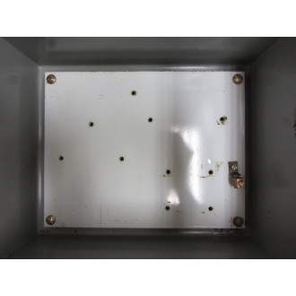 Yale 10 14 x 8 14 x 6 Enclosure Box - Used