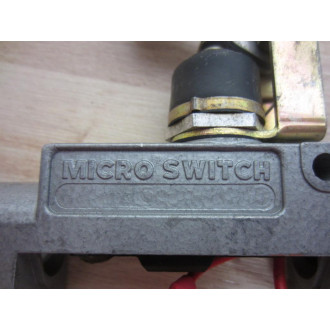 Micro Switch BZH2-2RN2 Honeywell Limit Switch - Used