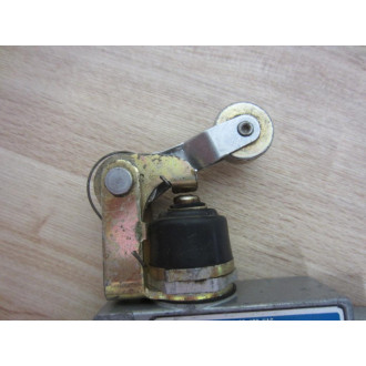Micro Switch BZH2-2RN2 Honeywell Limit Switch - Used