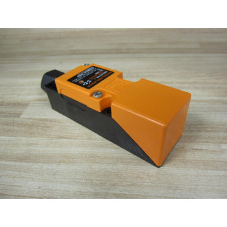 Efector 8015AL15NL2CPXX Sensor - New No Box