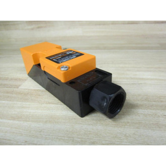 Efector 8015AL15NL2CPXX Sensor - New No Box