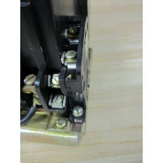Square D 8736SCO8S Starter 8736-SC08S WO Top WiresReset Button - Used