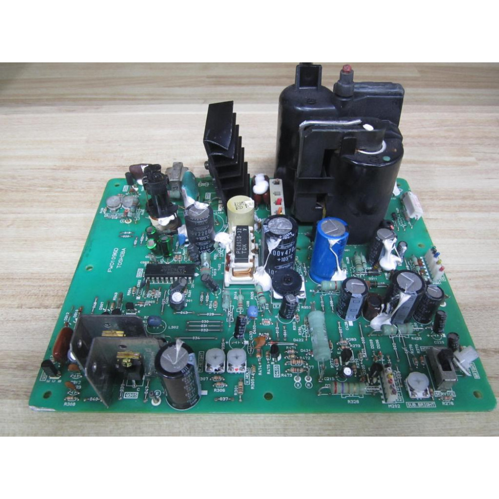 Toshiba FWO1096D Circuit Board - Parts Only