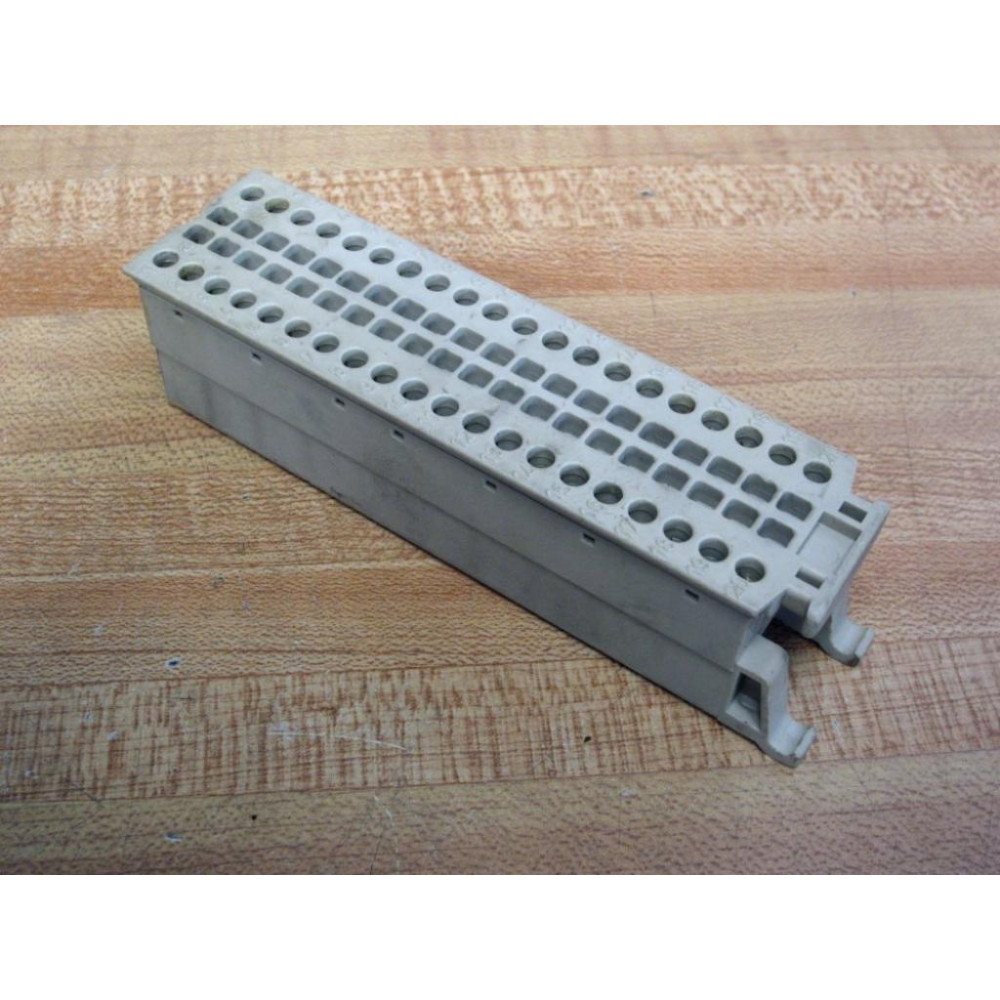 Siemens 1 NET 812 0668 40P Screw Terminal Block 1NET8120668 1NET8120668-01 - Used Siemens 1 NET 812 0668 40P Screw Terminal Block 1NET8120668 1NET8120668-01 - Used