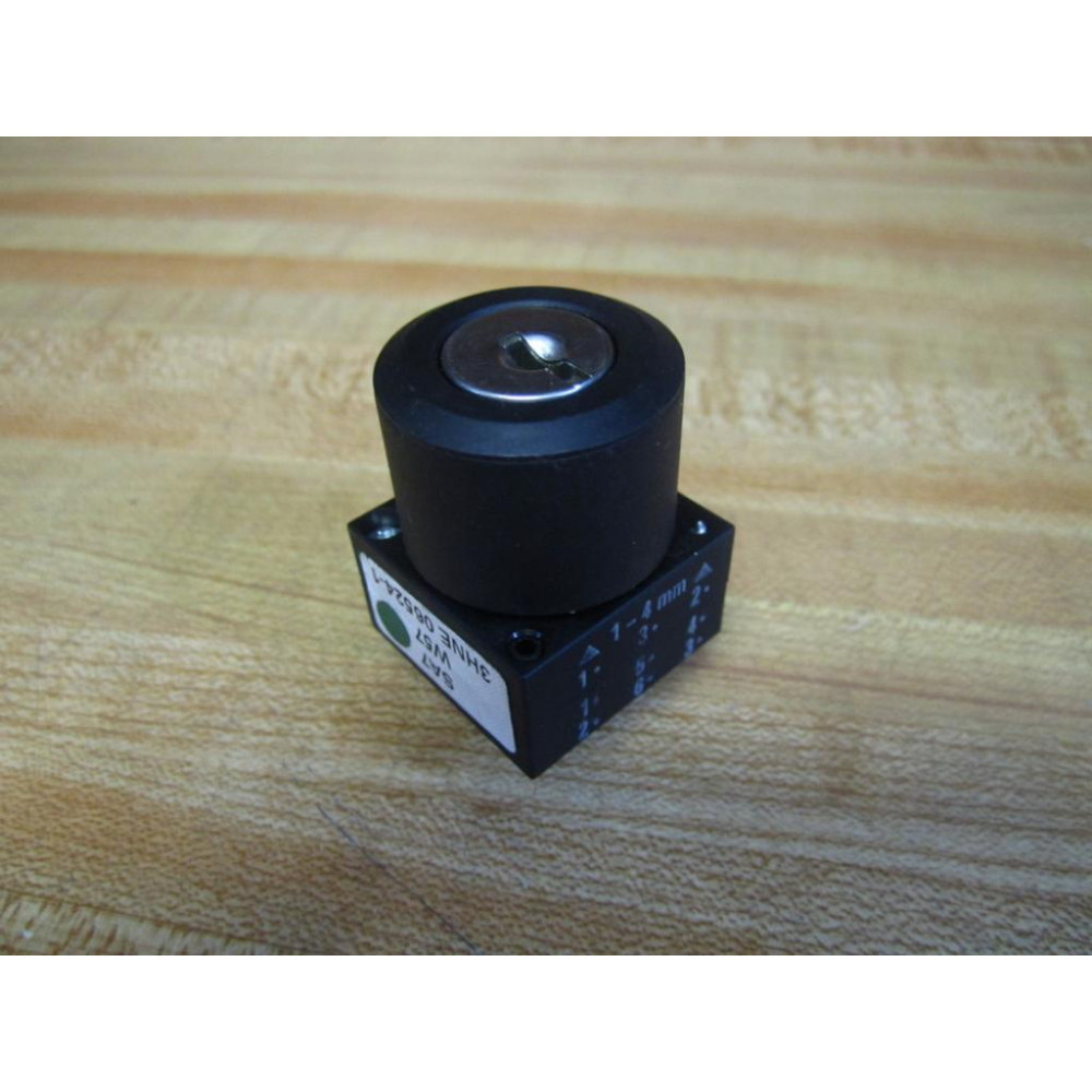 Siemens 3HNE-06524-1 Keyed Switch  3HNE065241 WO Key - New No Box