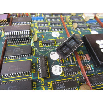 620-0005-0016AW PC Board 620-0005-0016AW4 Loose Integrated Circuits - Parts Only