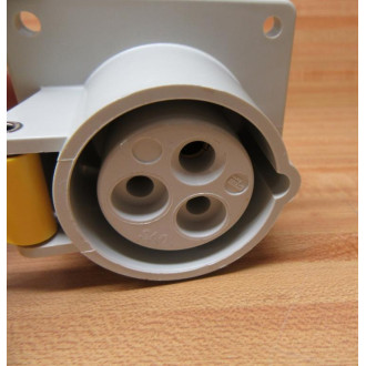 Hubbell SP320R4 Splash-proof Receptacle