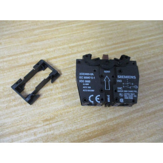 Siemens 3SB3601-0BB61 Pushbutton W 3SB3400-0A, Base, & Clip