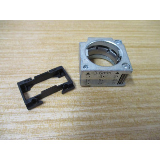 Siemens 3SB3603-0AA11-0CC0 Pushbutton W3SB3400-0B, Base & Clip