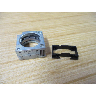 Siemens 3SB3601-0AA31 Pushbutton W Base & Clip