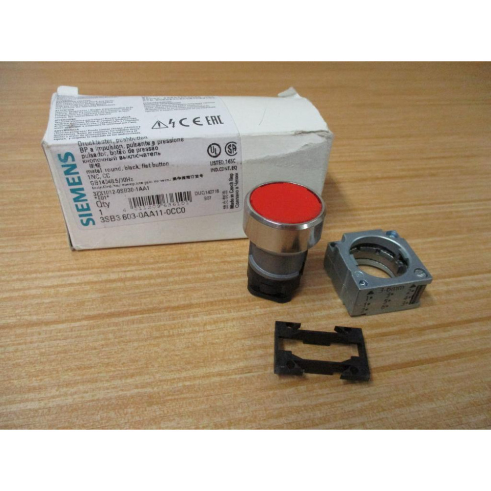 Siemens 3SB3603-0AA11-0CC0 Pushbutton W Base & Clip