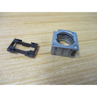 Siemens 3SB3603-0AA11-0CC0 Pushbutton W Base & Clip